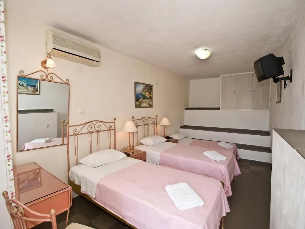 Ξενοδοχείο Vana Holidays Ορνός