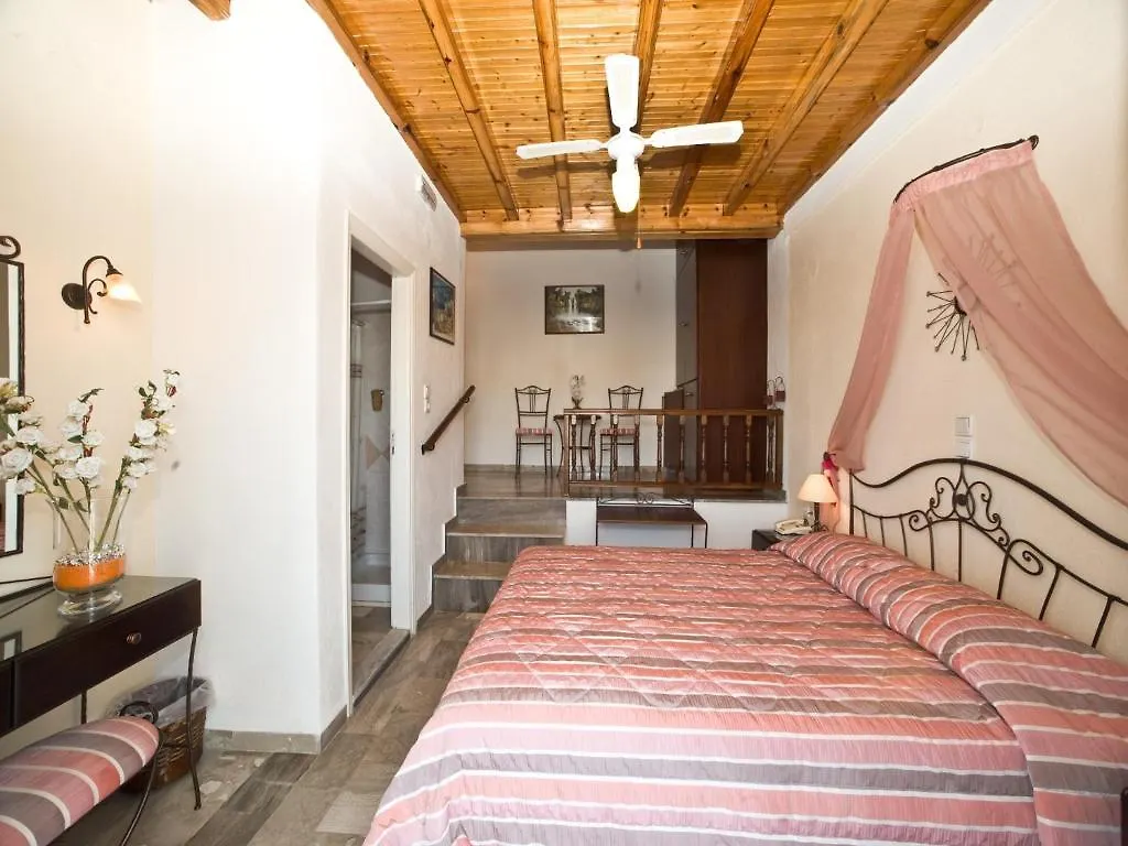 Vana Holidays Ornos  Griechenland